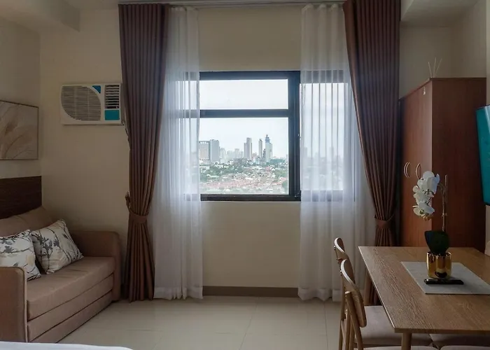 Bright & View At Casa Mira Towers Apartment