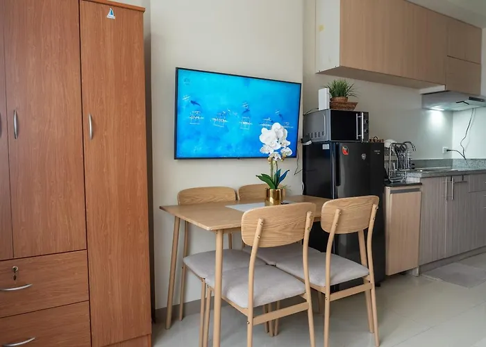 Bright & View At Casa Mira Towers